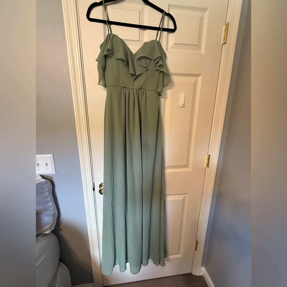 Elegant Green Ruffle Maxi Dress